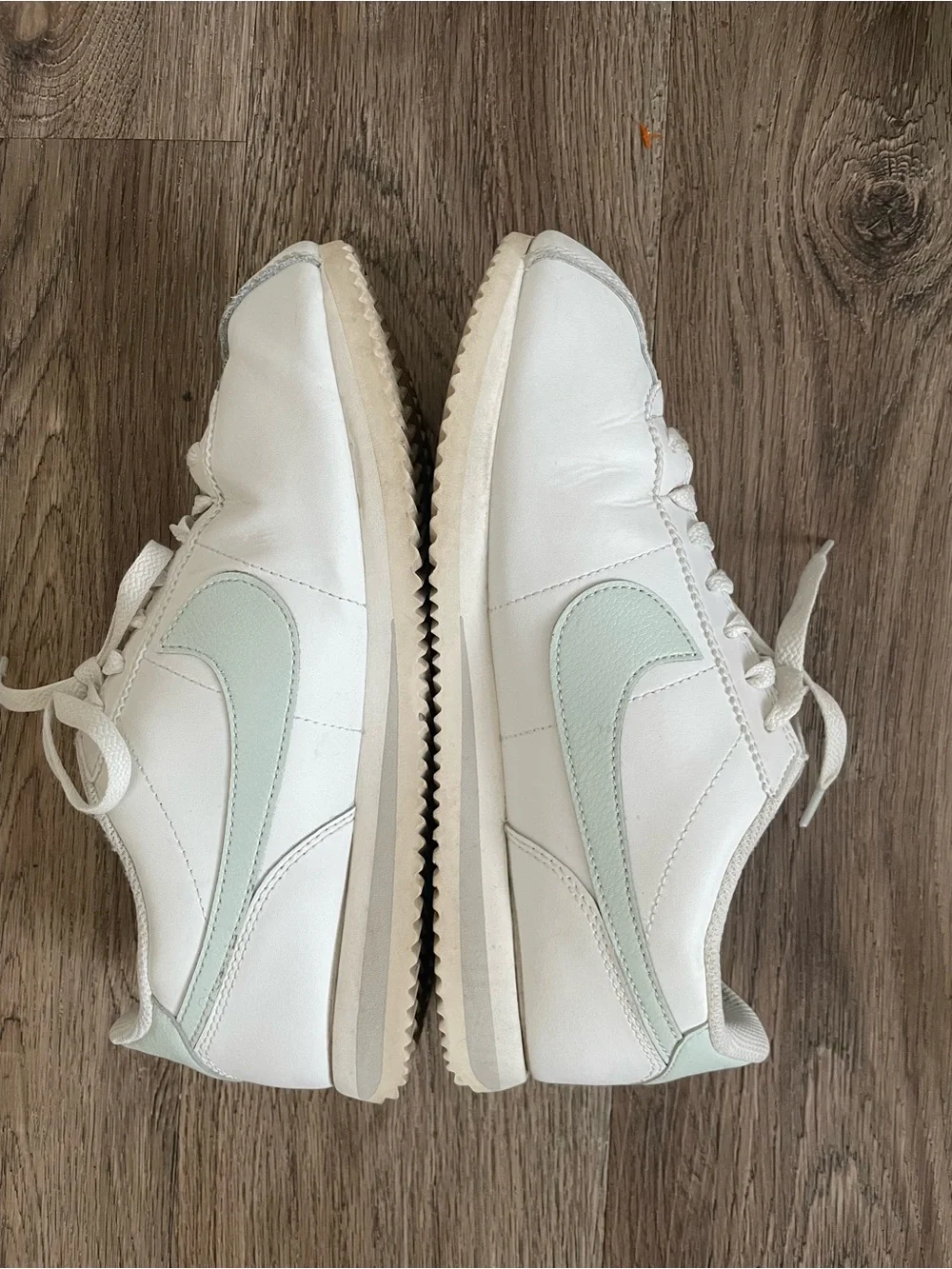 Women Size 8 Nike Cortez Leather Summit White Light Silver Shoes